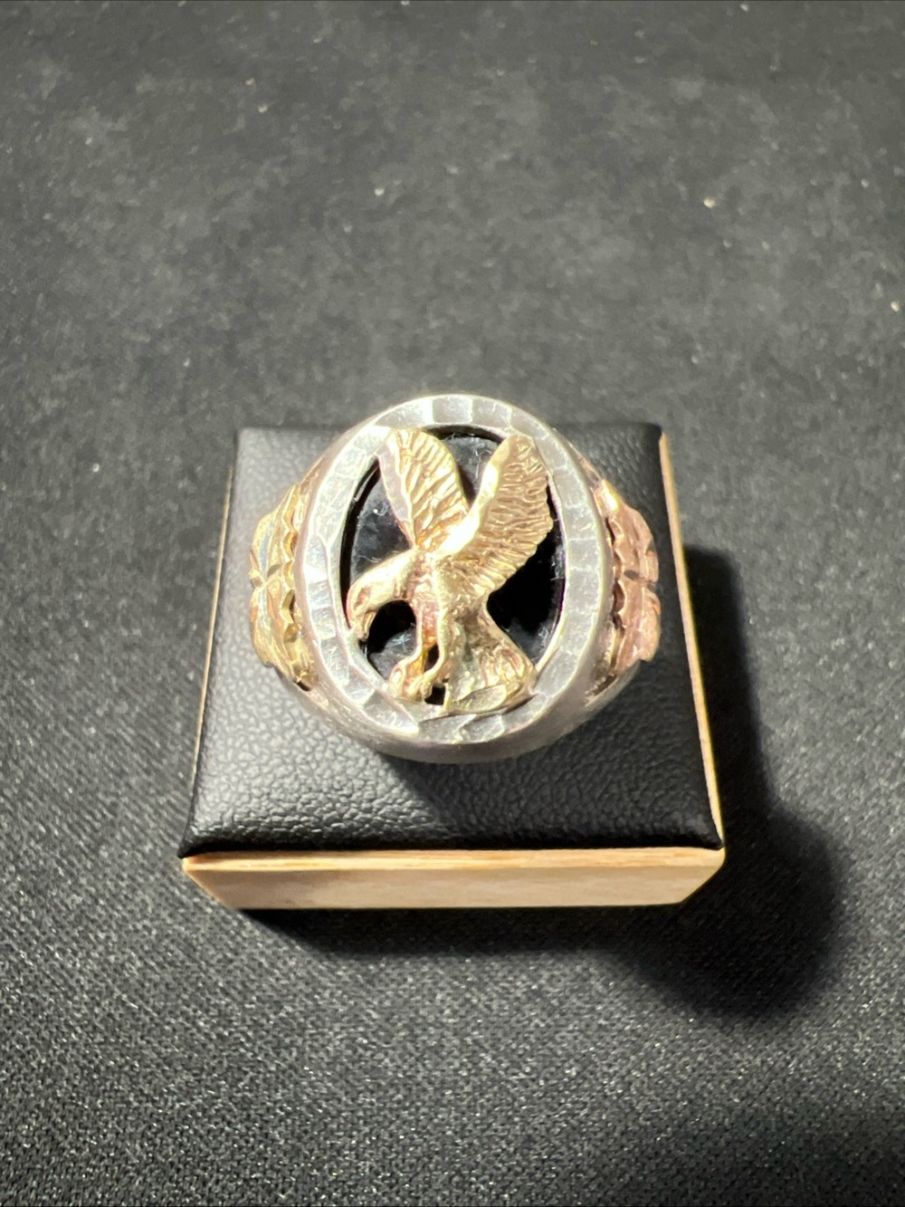 VTG Mens 925 Silver Landstroms Black Hills Gold Eagle Onyx Ring 12K Gold Leaves